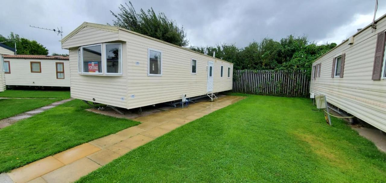 Cosy Caravan In Rhyl North Wales Eksteriør bilde