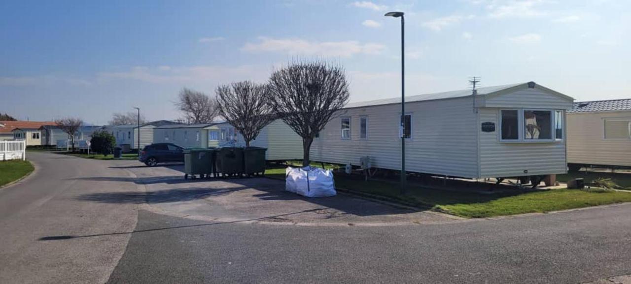 Cosy Caravan In Rhyl North Wales Eksteriør bilde